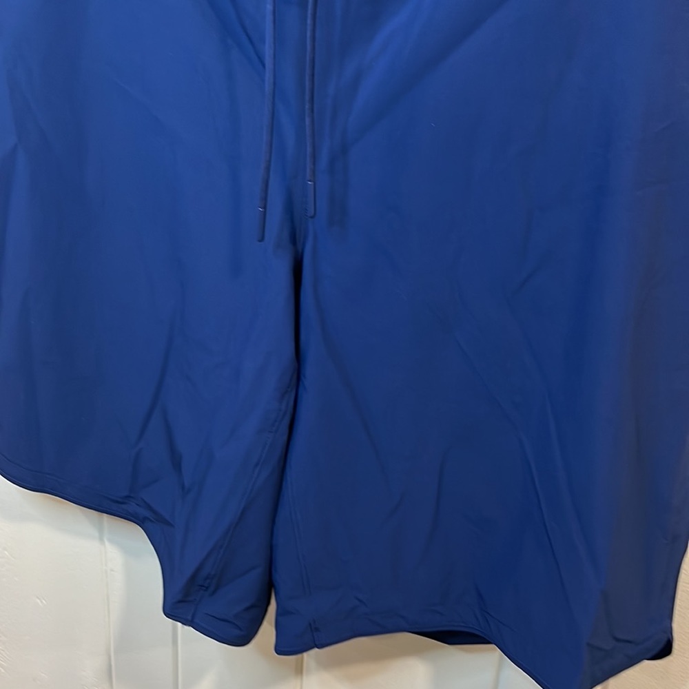 Lands End blue shorts for summer w pockets and drawstring - Picture 4 of 5